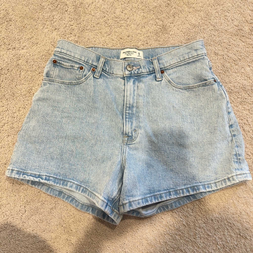Abercrombie & Fitch High Rise Mom Short